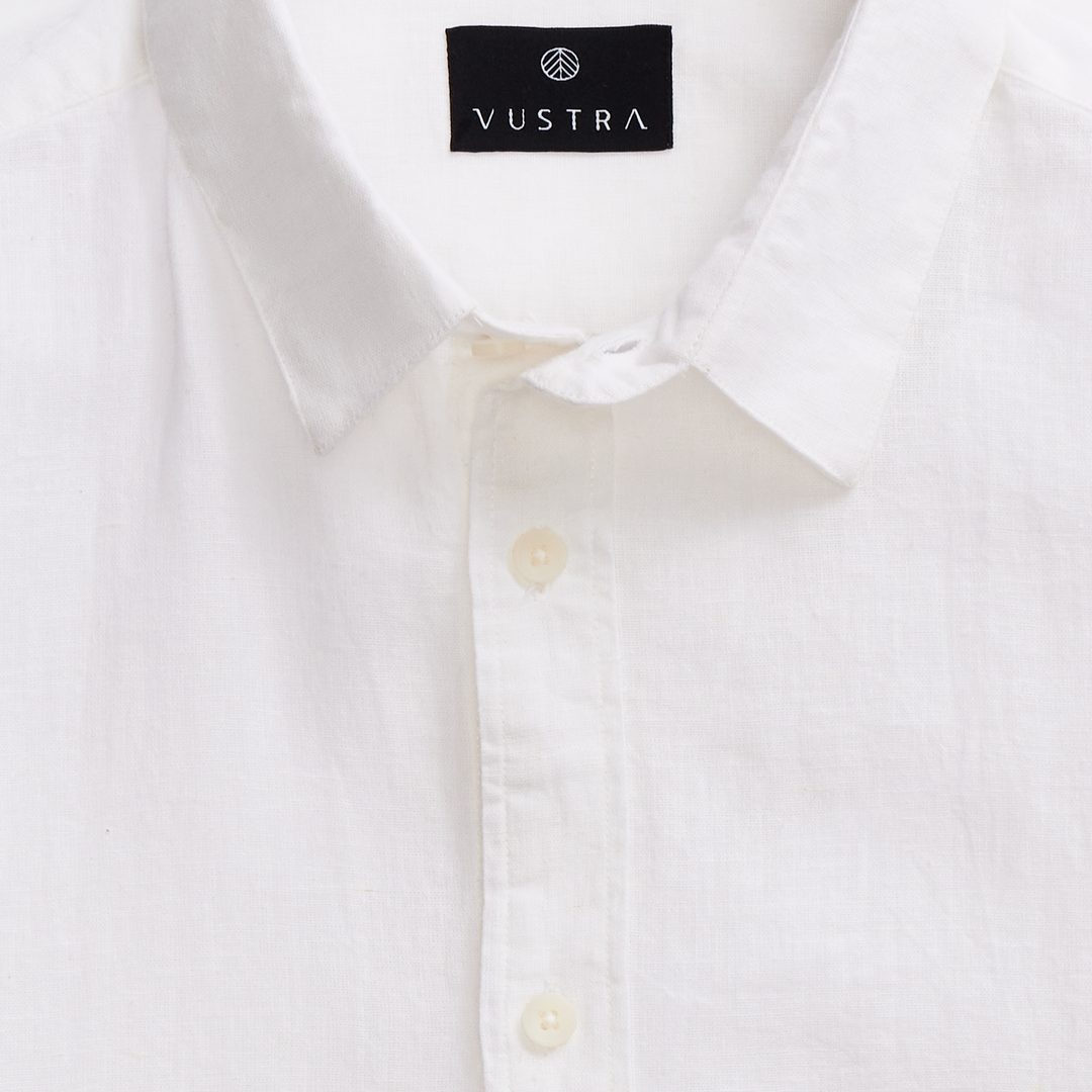 é flower pearl short shirt white EDITION By EXPRESS White Floral Stretch Short Sleeve Shirt